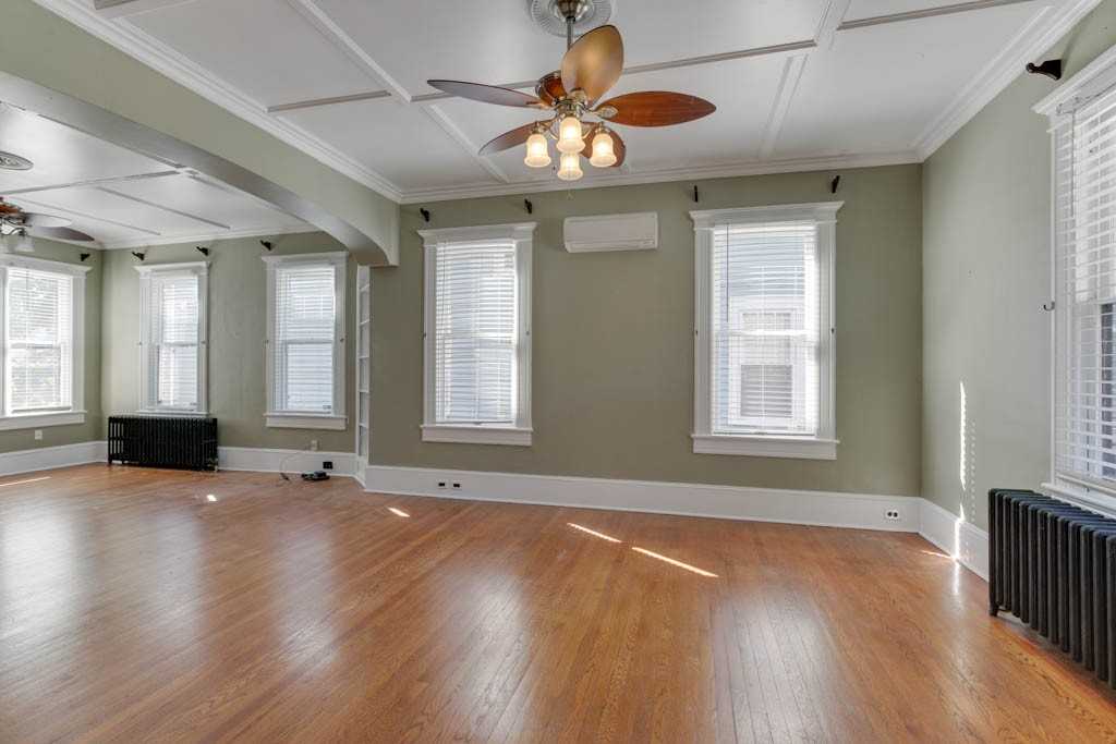 1051 Naval Ave #1 - Photo 6 of 39