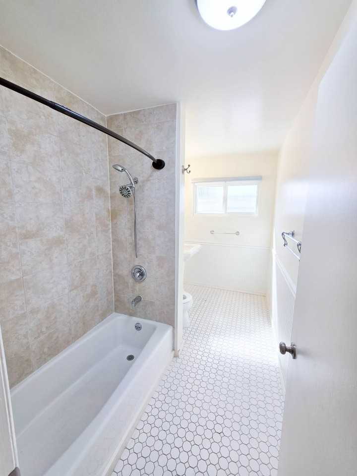 5051 Dubois Dr - Photo 6 of 12