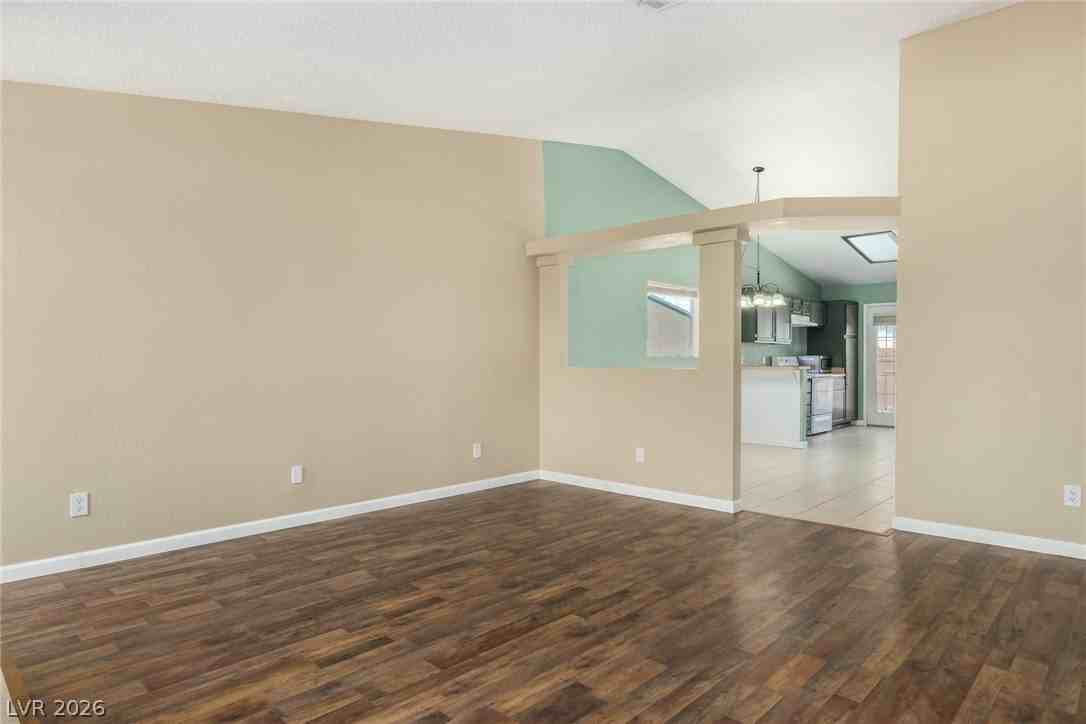 616 Jonathan Glen Way - Photo 5 of 30