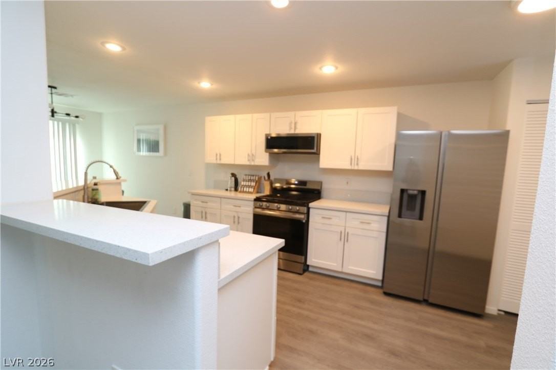 7949 Hollow Pine St - Photo 3 of 27
