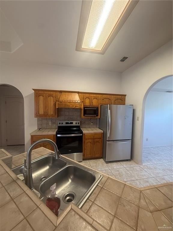 2010 Point West Dr - Photo 6 of 20