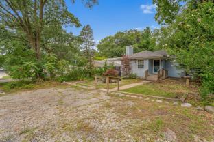 8602 Maple Ave - Photo 1 of 1