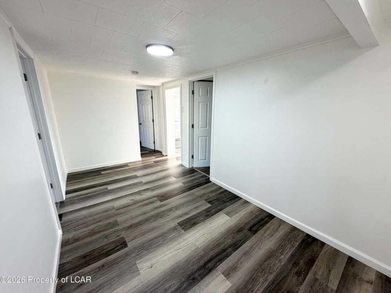 903 Cedar Ave - Photo 2 of 12