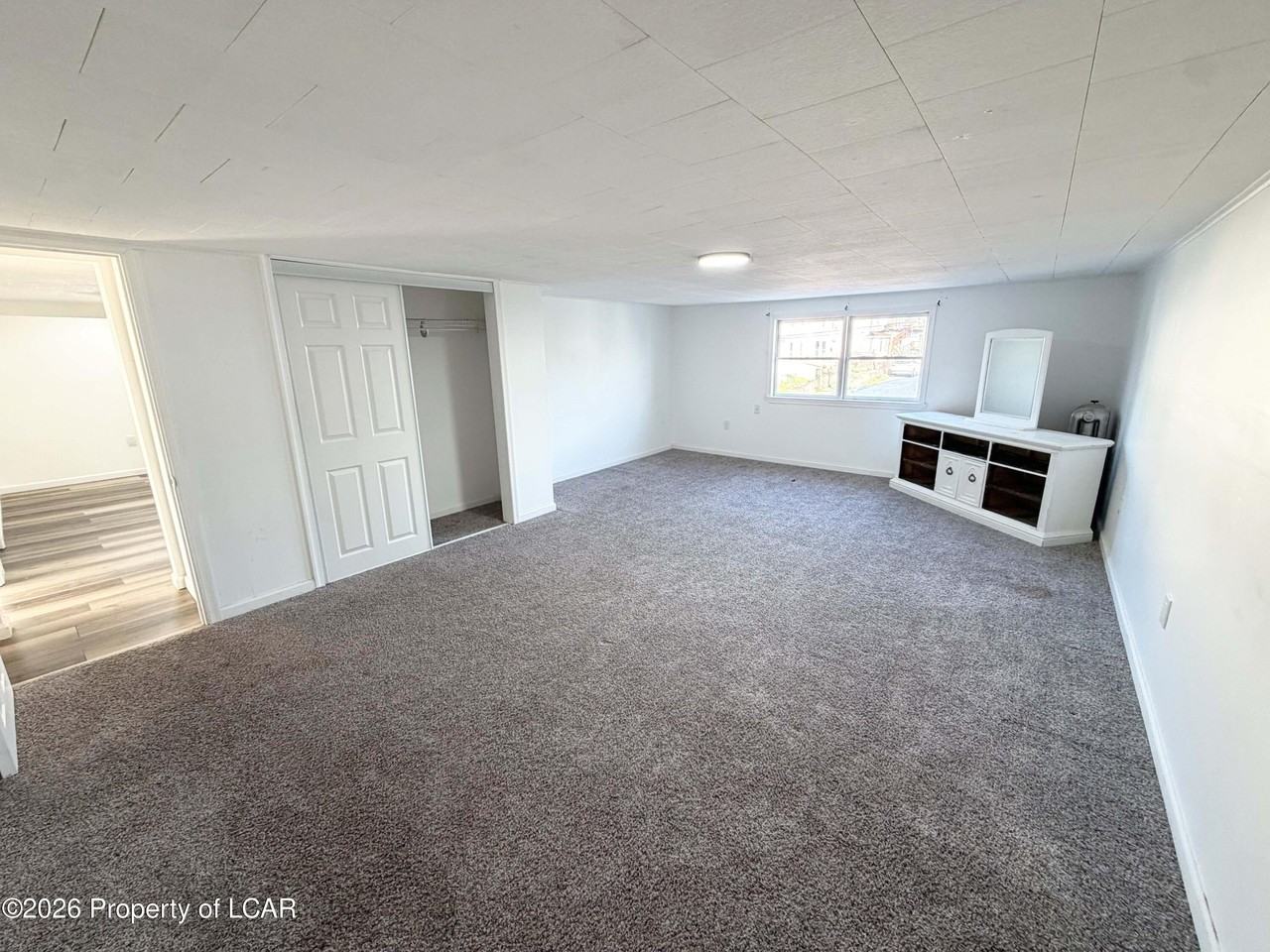 903 Cedar Ave - Photo 4 of 12