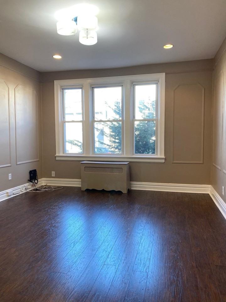 33 Long St - Photo 7 of 11