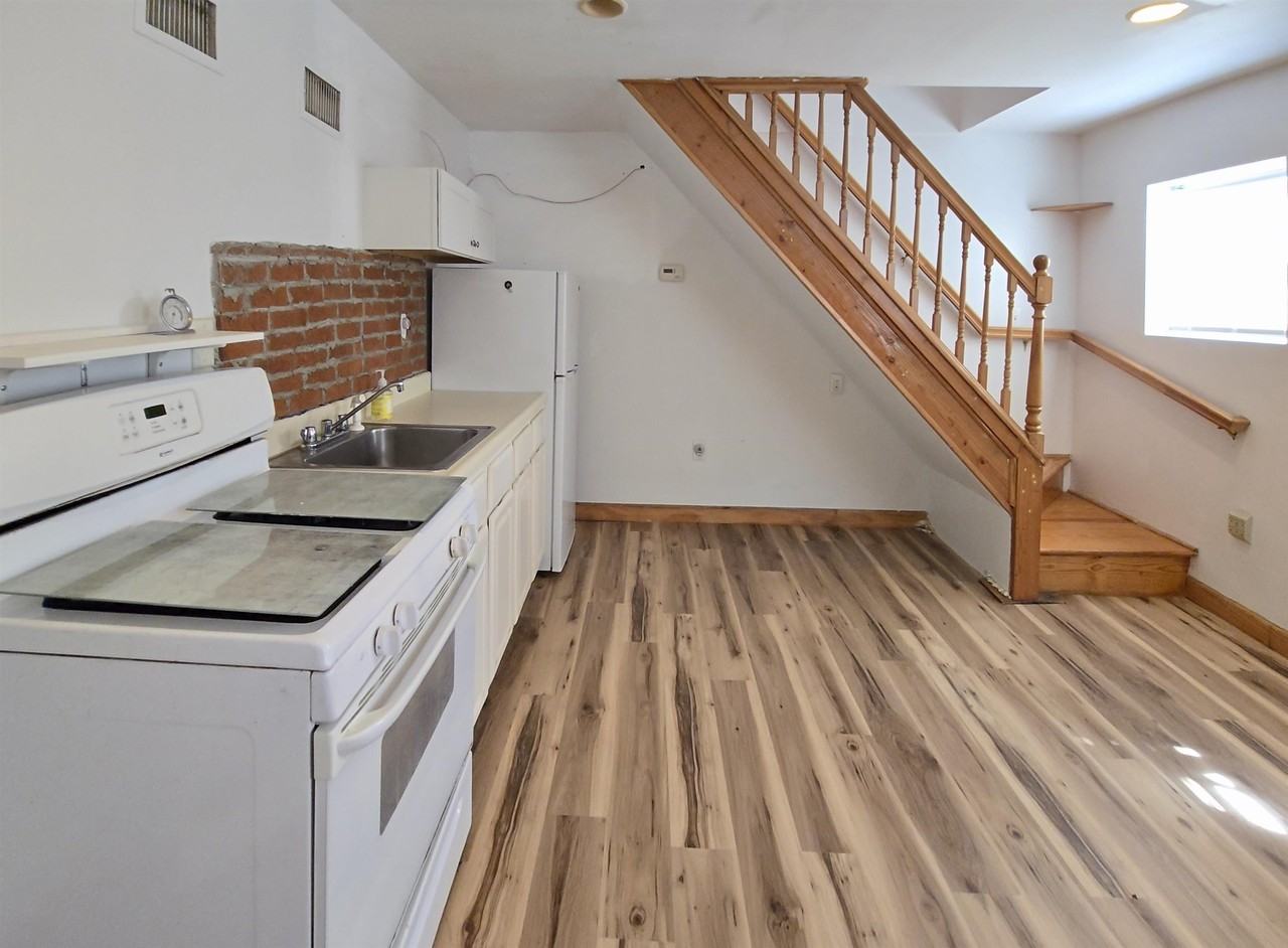 11 Wright Ave - Photo 5 of 12
