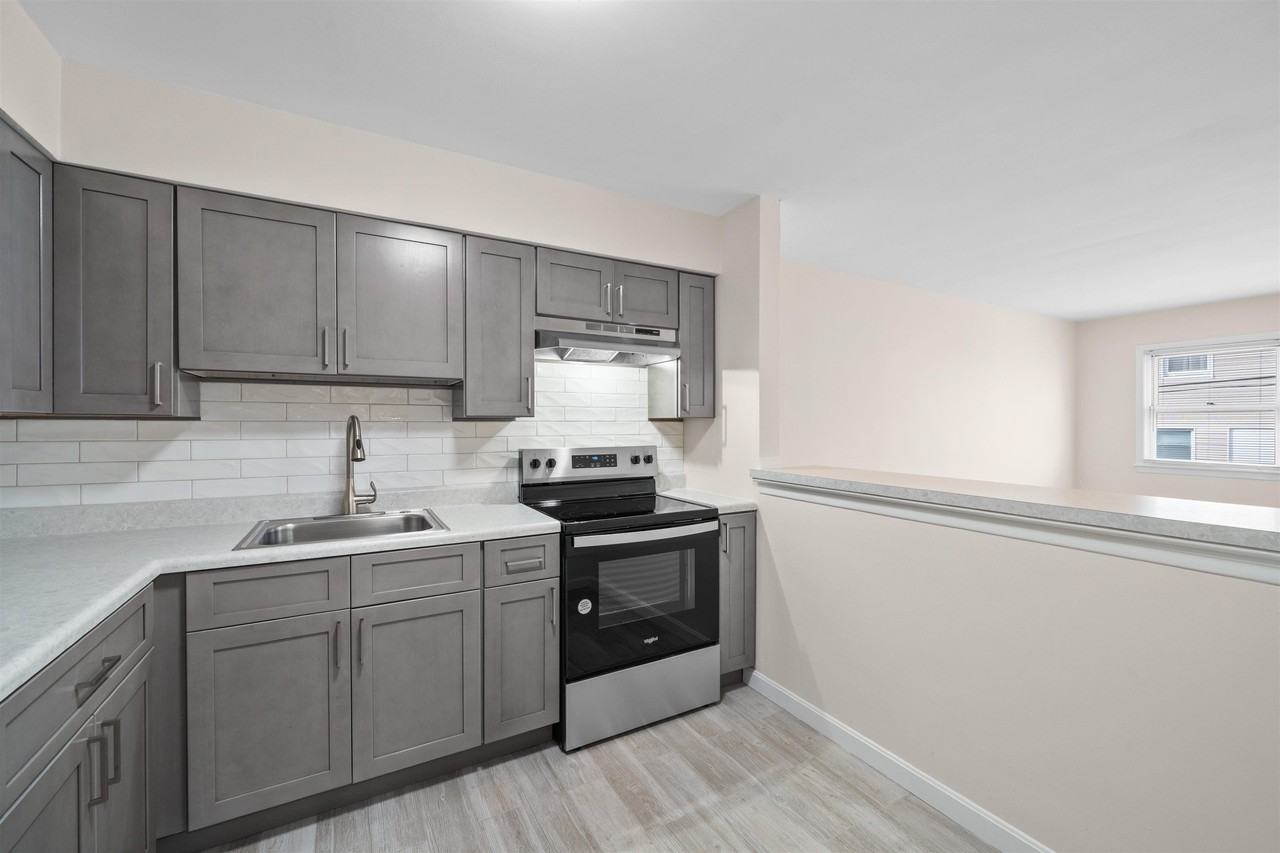 34 E 32nd St #C5 - Photo 4 of 22