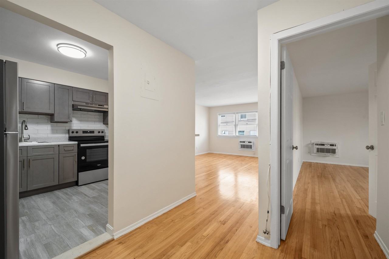 34 E 32nd St #C5 - Photo 6 of 22