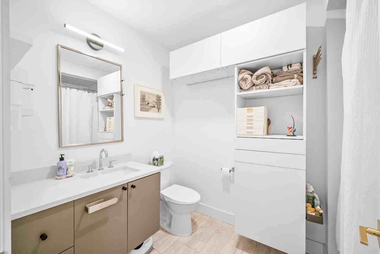 386 5th St #101 - Photo 7 of 15