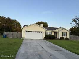 featured image of 407 S Grazing Ct