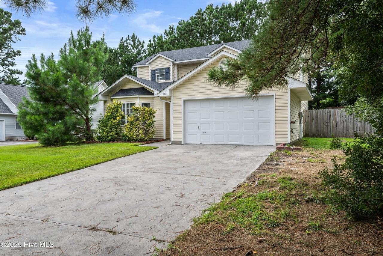 107 Chestnut Ct - Photo 3 of 36