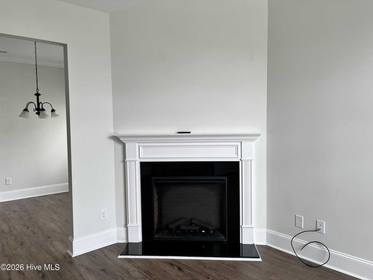3501 Gaston Way - Photo 2 of 8
