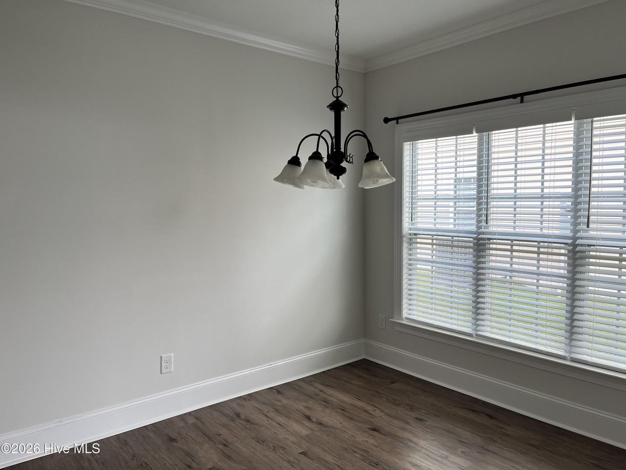 3501 Gaston Way - Photo 3 of 8