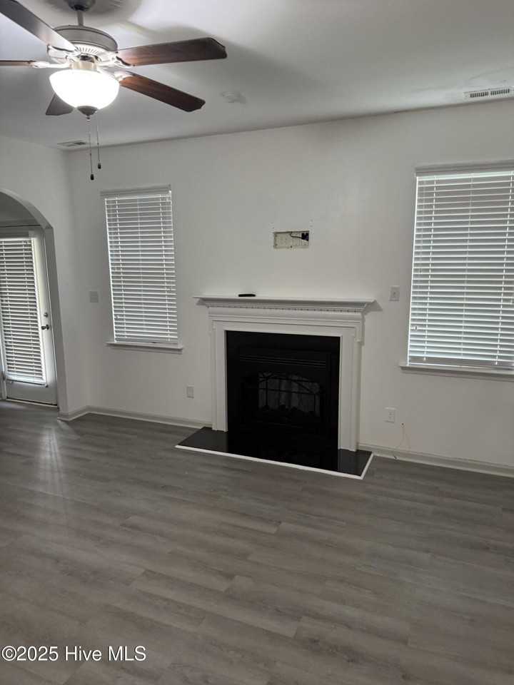 659 Roanoke Dr - Photo 6 of 47