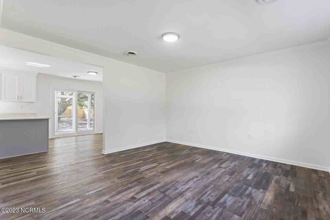 125 W B And S Rd - Photo 6 of 38