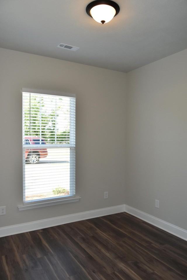 543 Hardy Pt - Photo 5 of 16