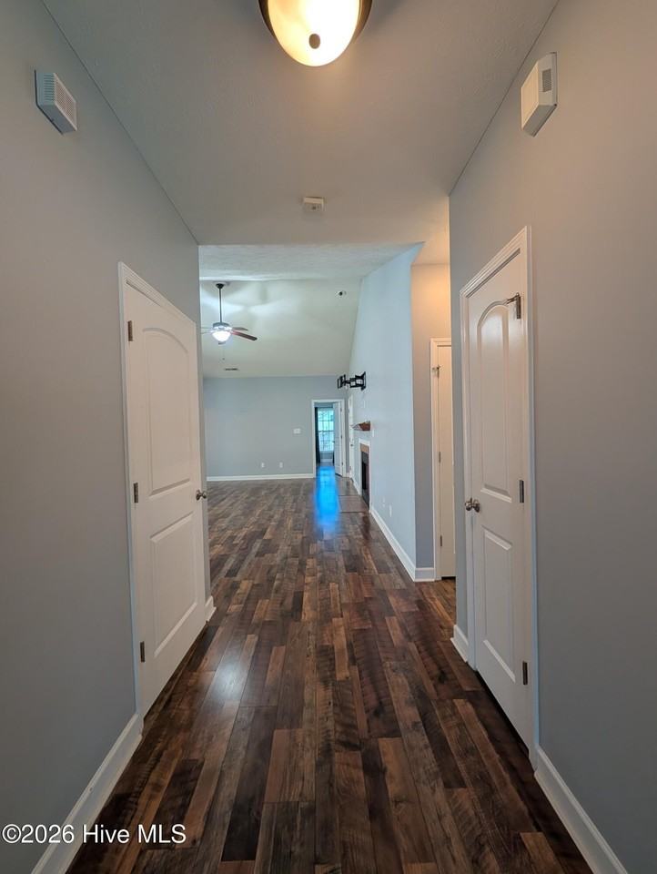 305 Weatherford Dr - Photo 3 of 22