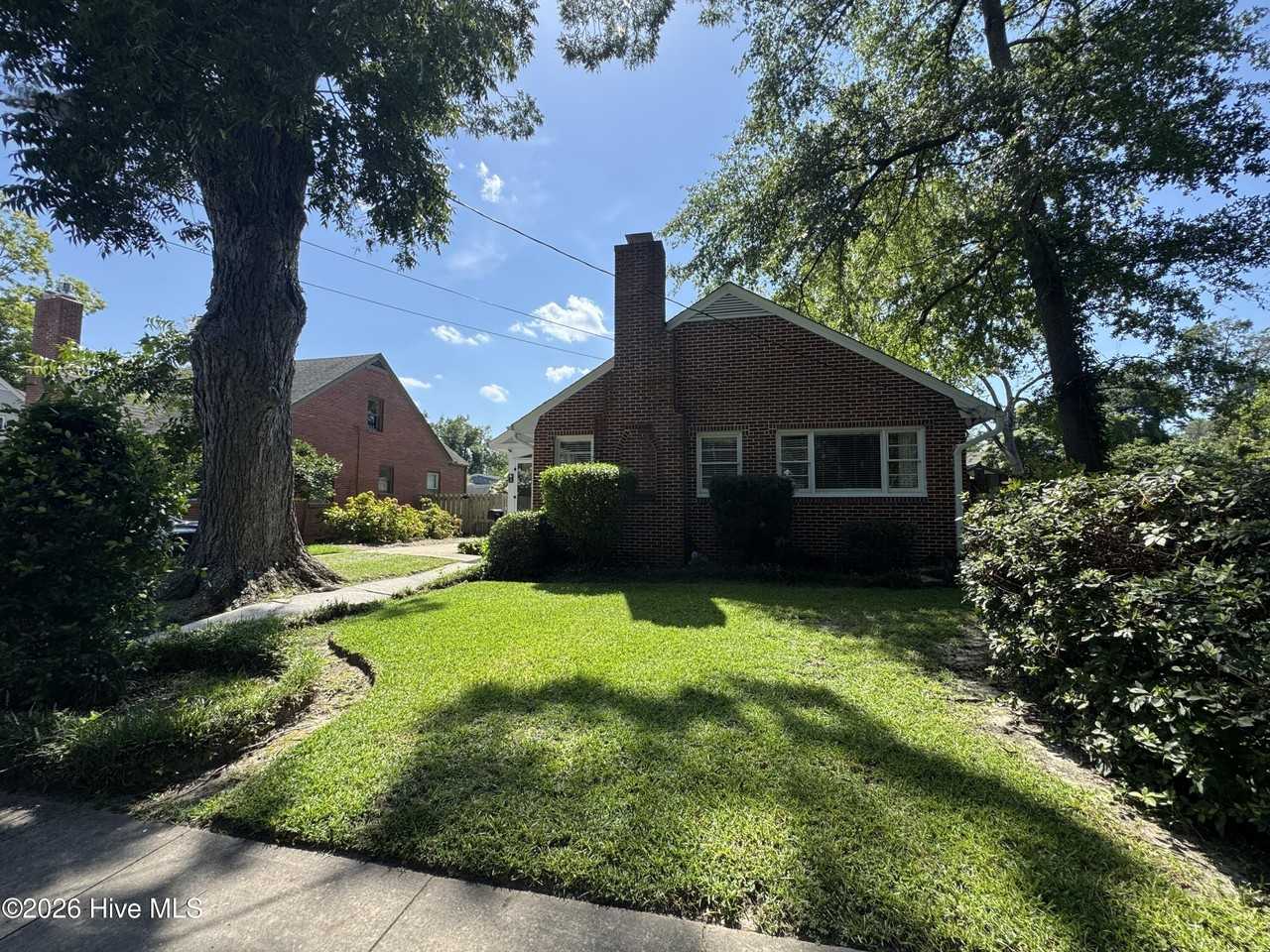 6 Keaton Ave - Photo 2 of 28