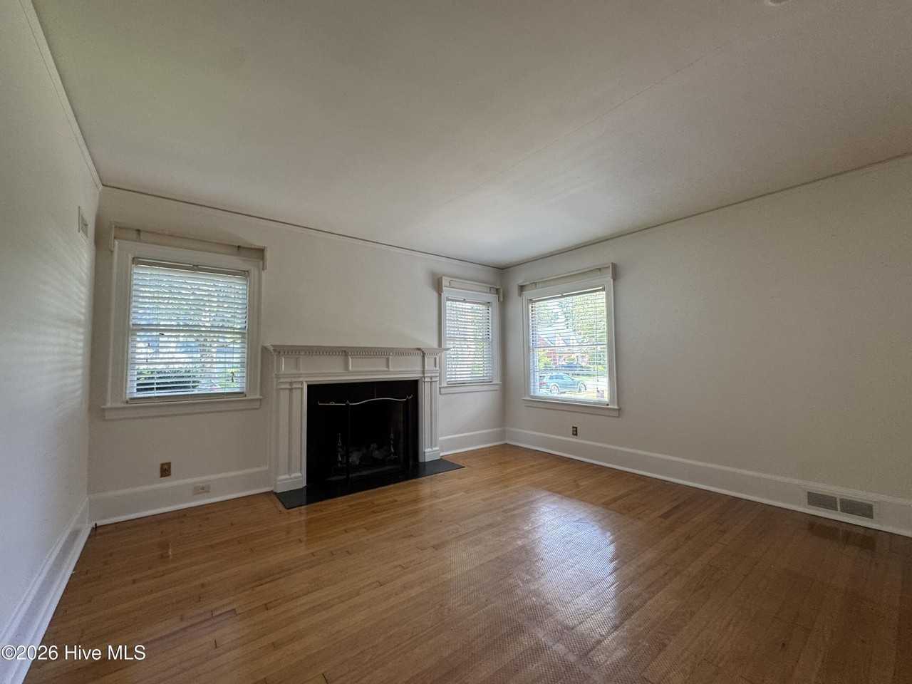 6 Keaton Ave - Photo 6 of 28