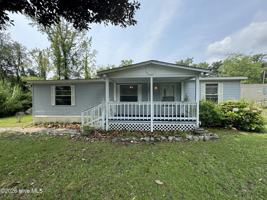 featured image of 1227 Village Rd Ne
