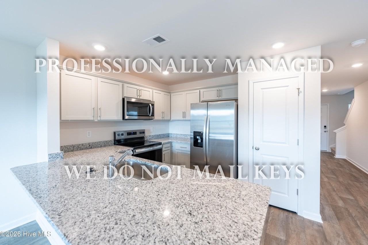 7253 Longleaf Rd - Photo 4 of 20