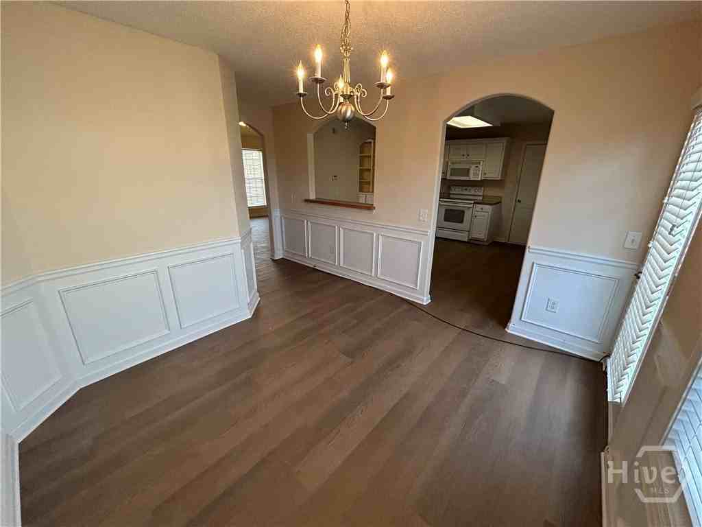 340 Sarah Dr - Photo 7 of 22