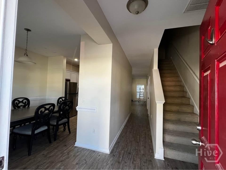 31 Falkland Ave - Photo 2 of 12
