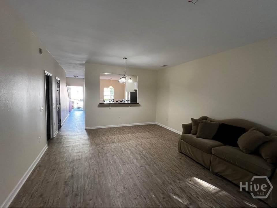31 Falkland Ave - Photo 5 of 12