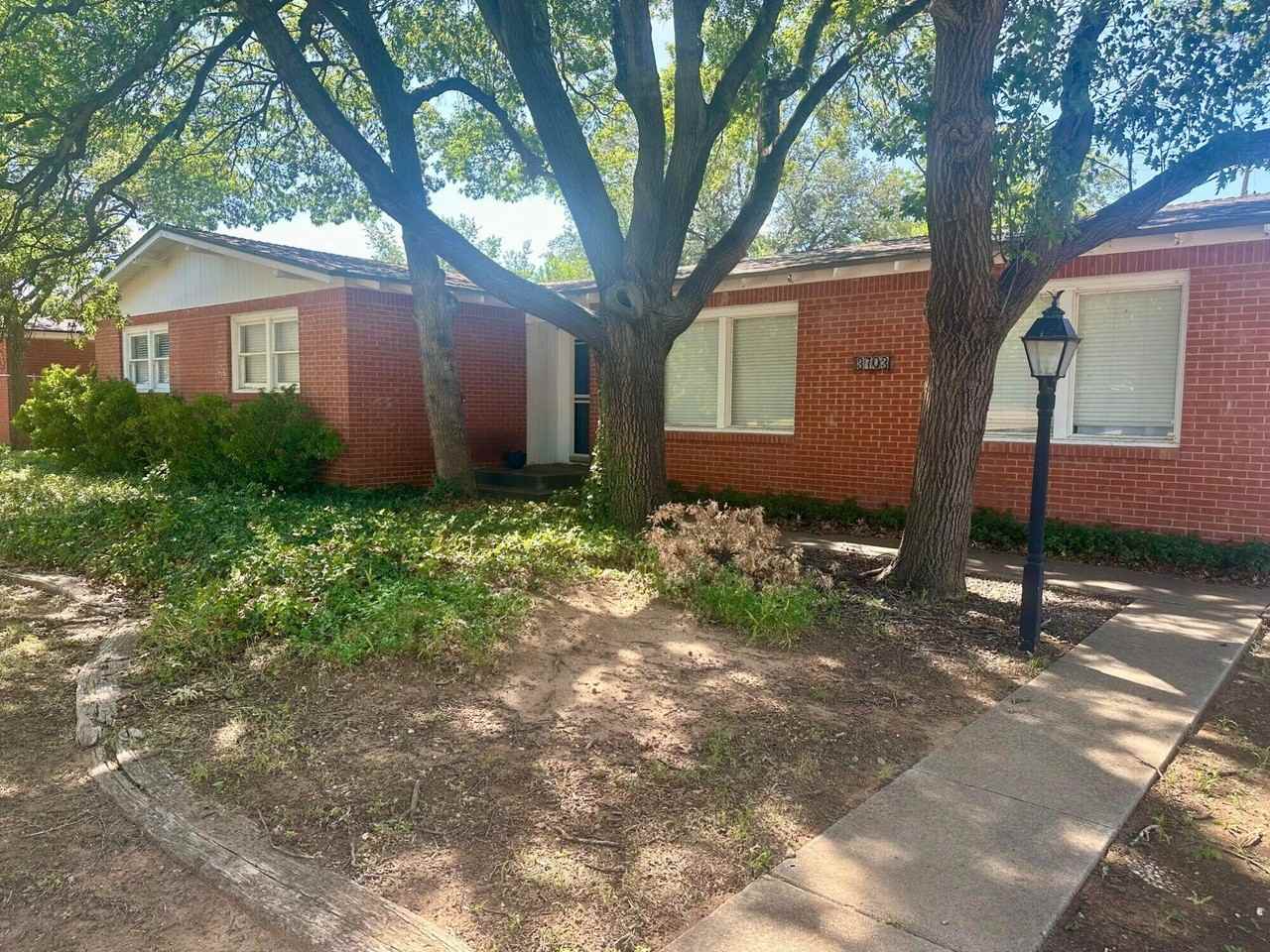 3703 47th St - Photo 2 of 22