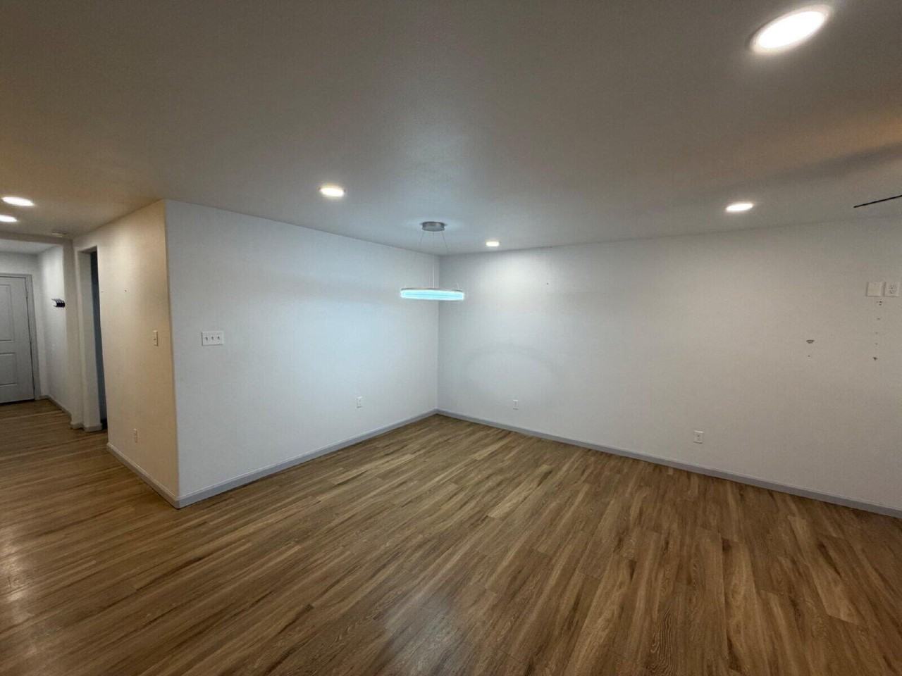 1203 N Essex Ave - Photo 3 of 9