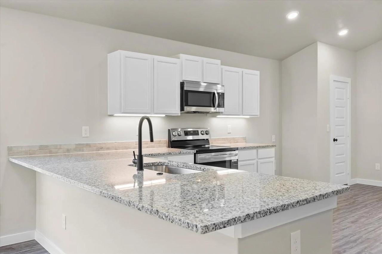 3516 Turner Ave - Photo 4 of 10
