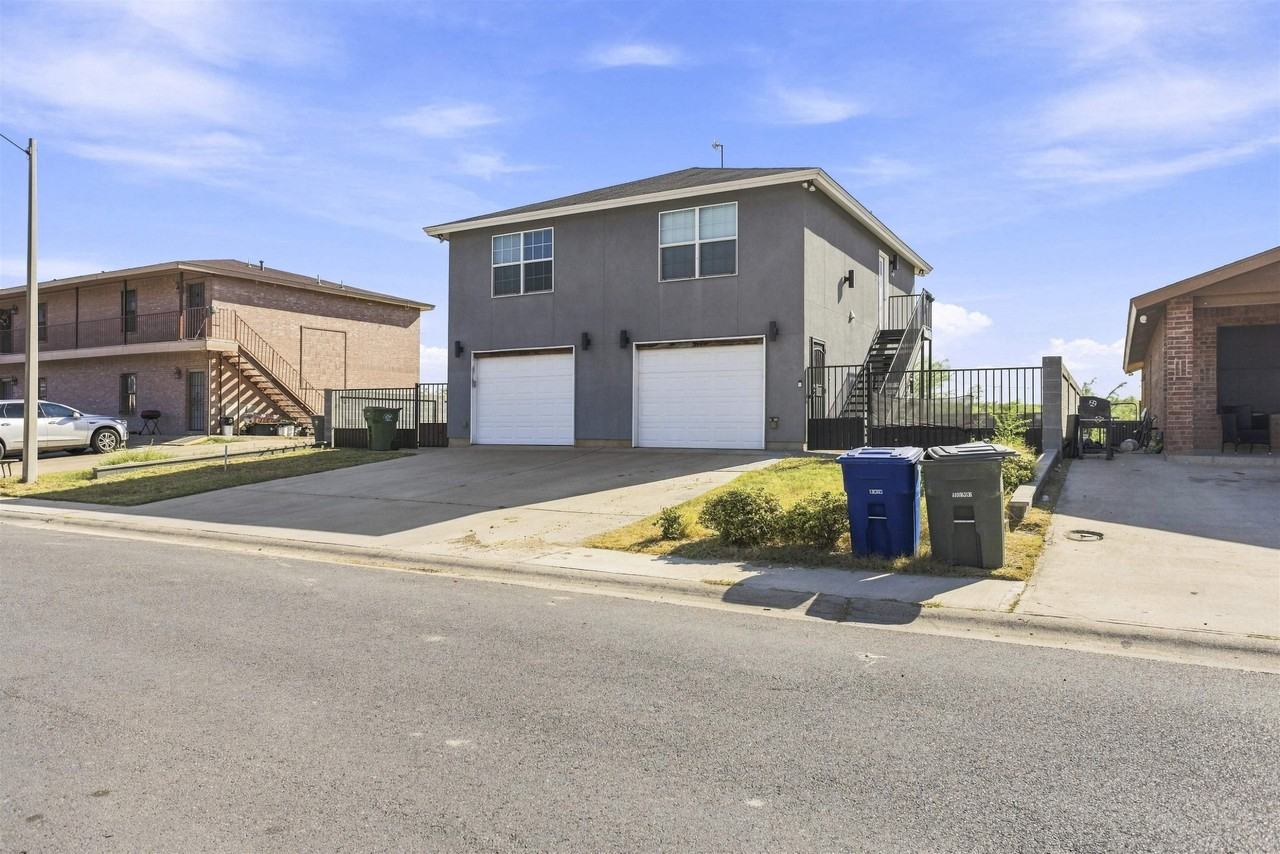 214 Allen Dr #B - Photo 3 of 30