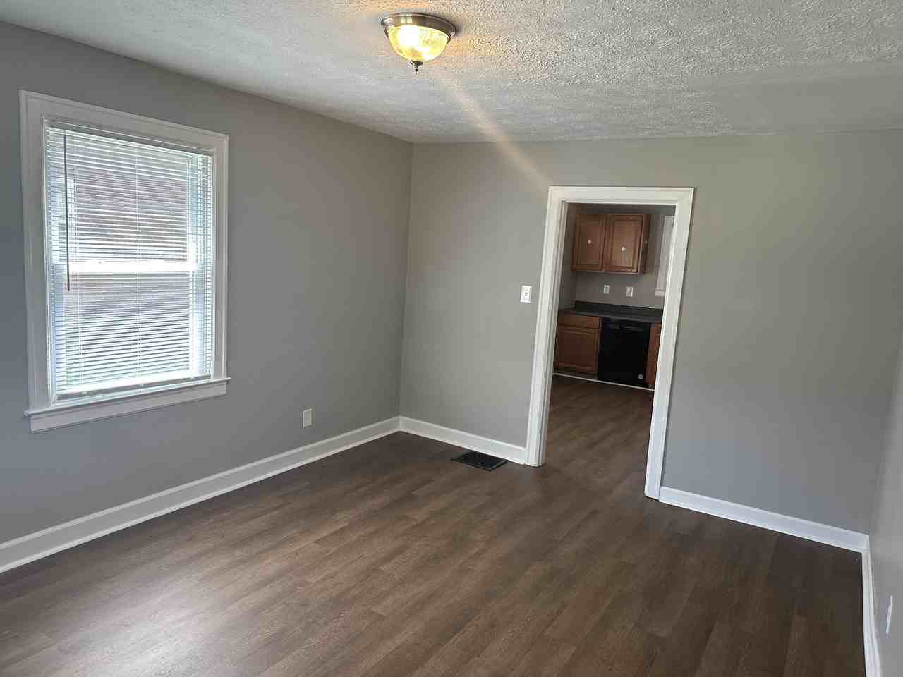 148 Fairlawn Ave - Photo 3 of 12