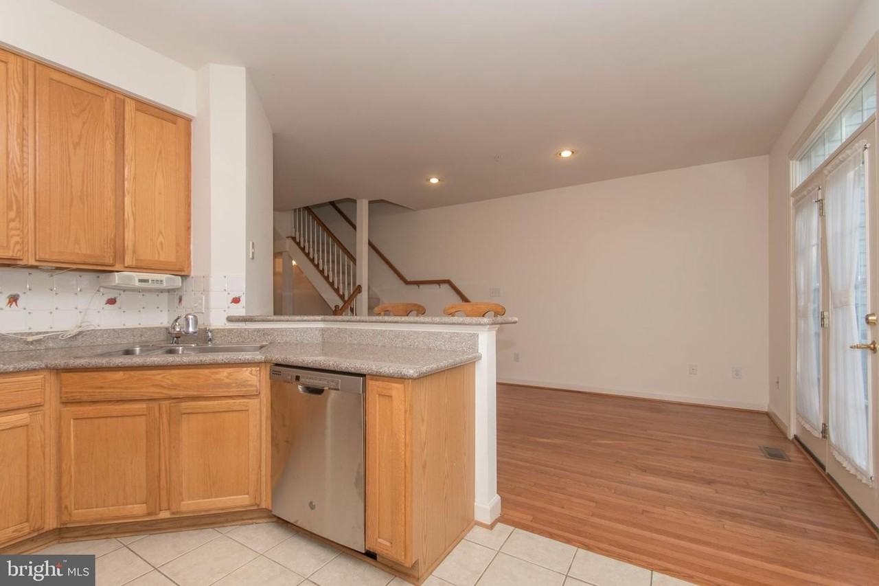 22 Calabash Ct - Photo 7 of 34