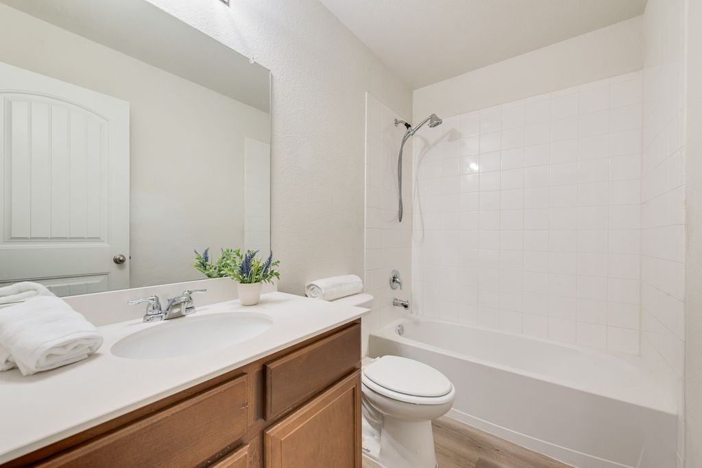 2334 Julia Lane - Photo 7 of 26
