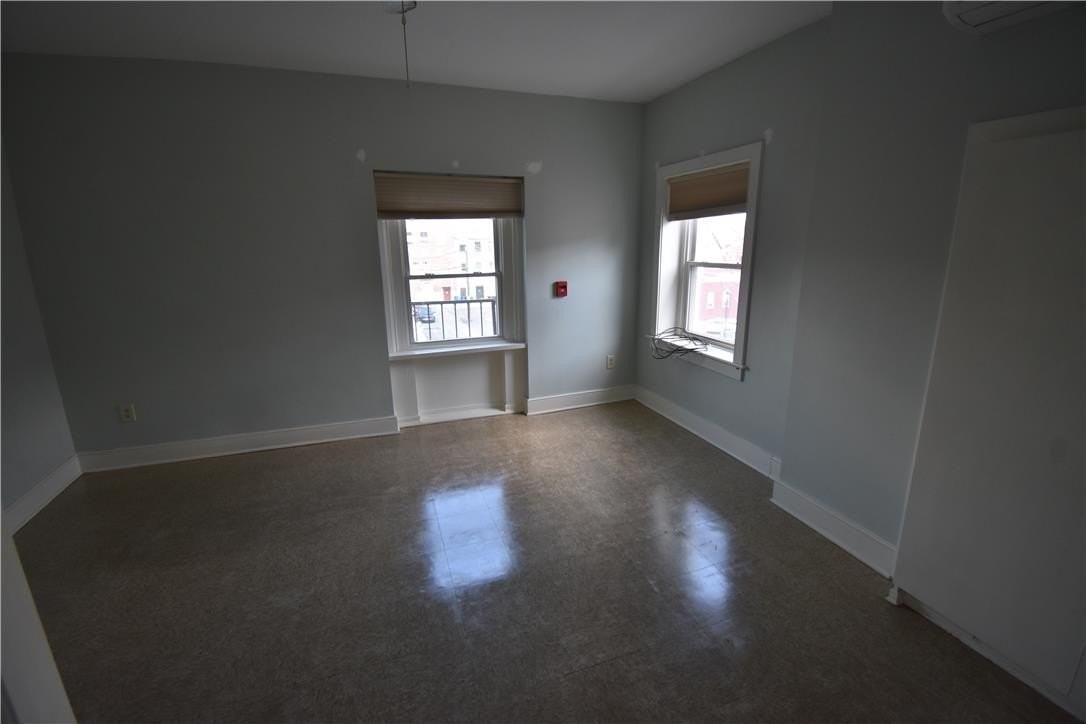 433 Ferry St #3 - Photo 2 of 6