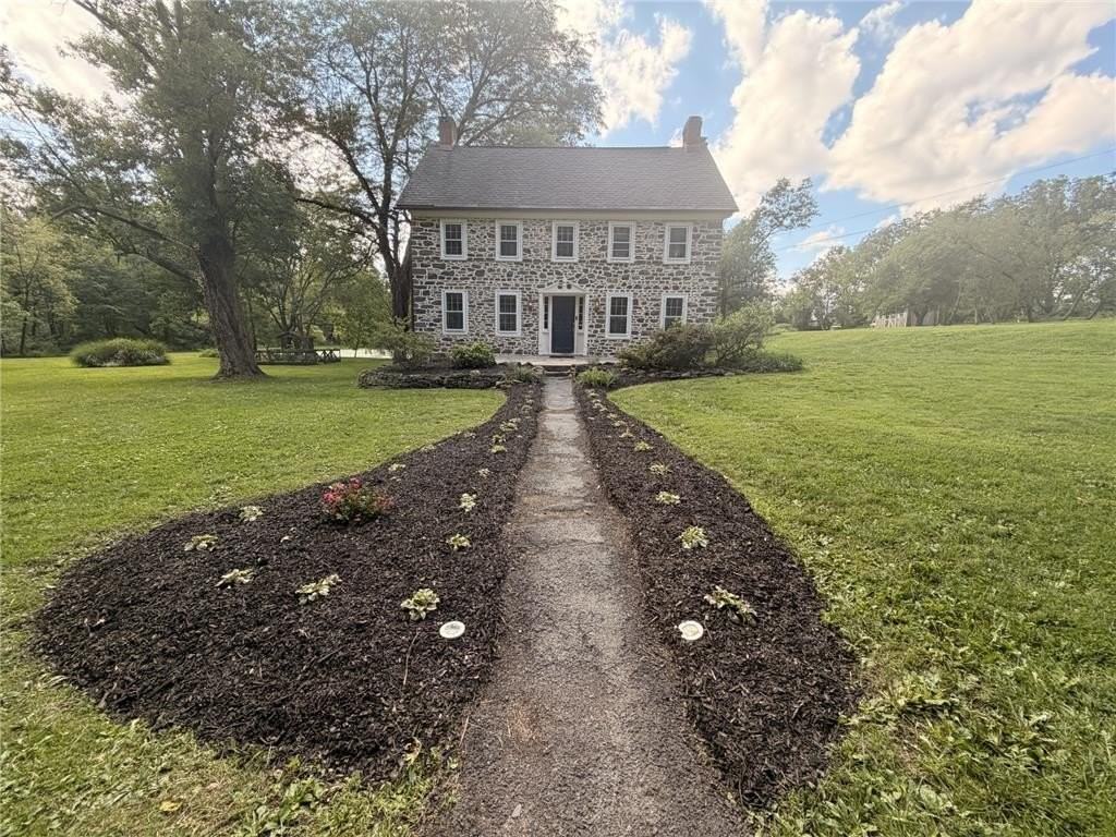 7790 Tumblebrook Rd - Photo 2 of 26