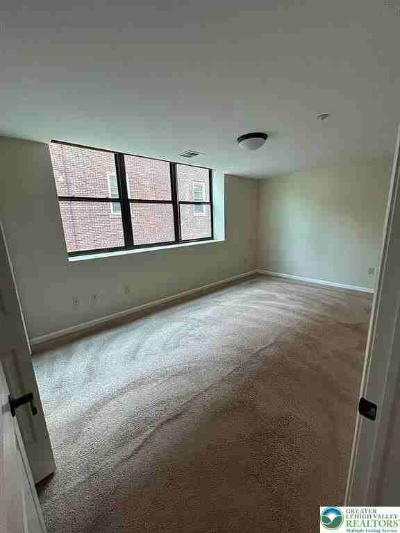 528 N New St #2 - Photo 3 of 7