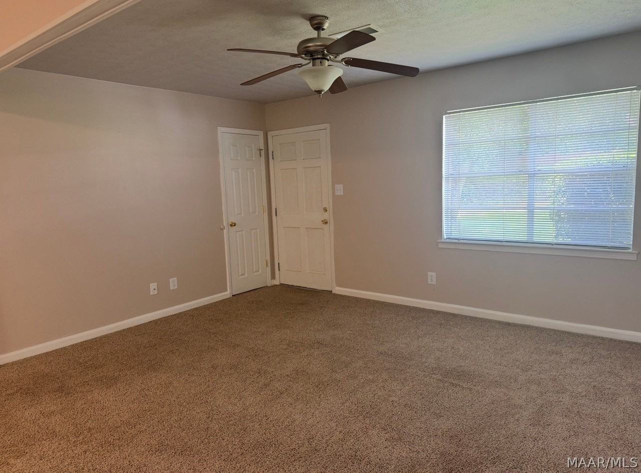 204 Magnolia Dr - Photo 3 of 27