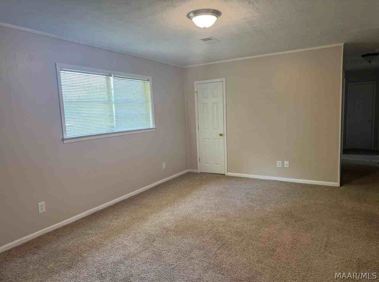 204 Magnolia Dr - Photo 4 of 27