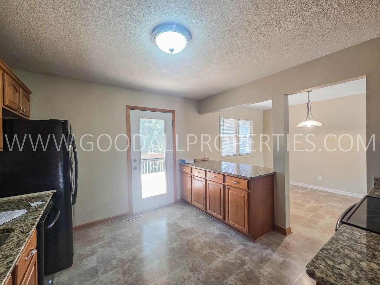 1116 39th St - Photo 2 of 21