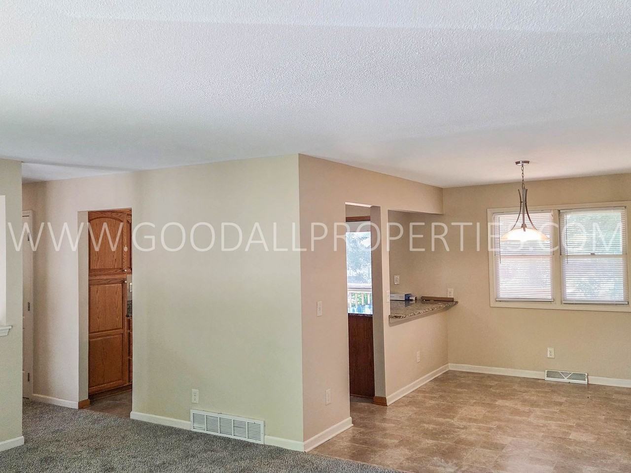 1116 39th St - Photo 6 of 21
