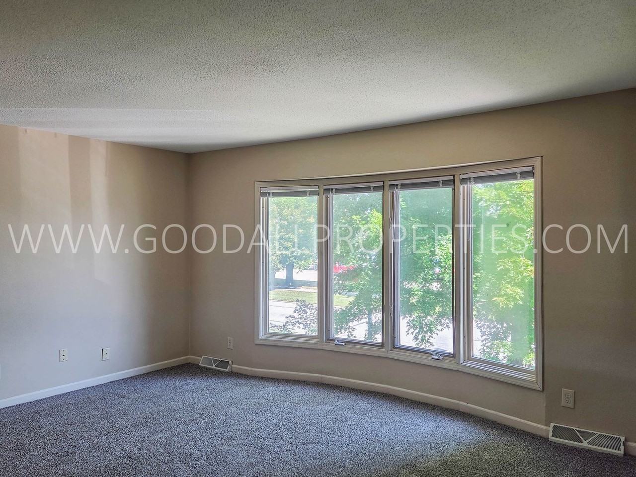 1116 39th St - Photo 7 of 21