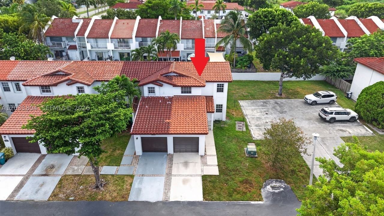 20759 Sw 83rd Ave - Photo 2 of 43