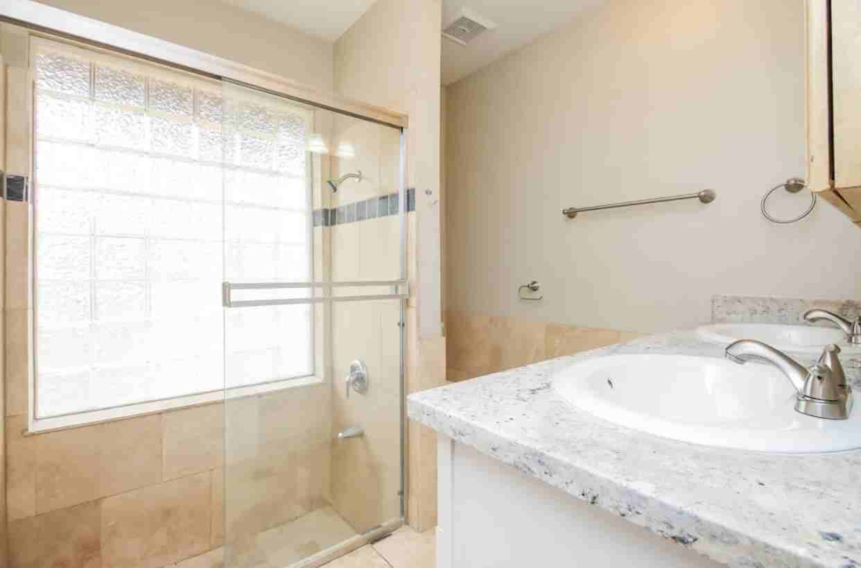 1650 East Grandview Street - Photo 3 of 9