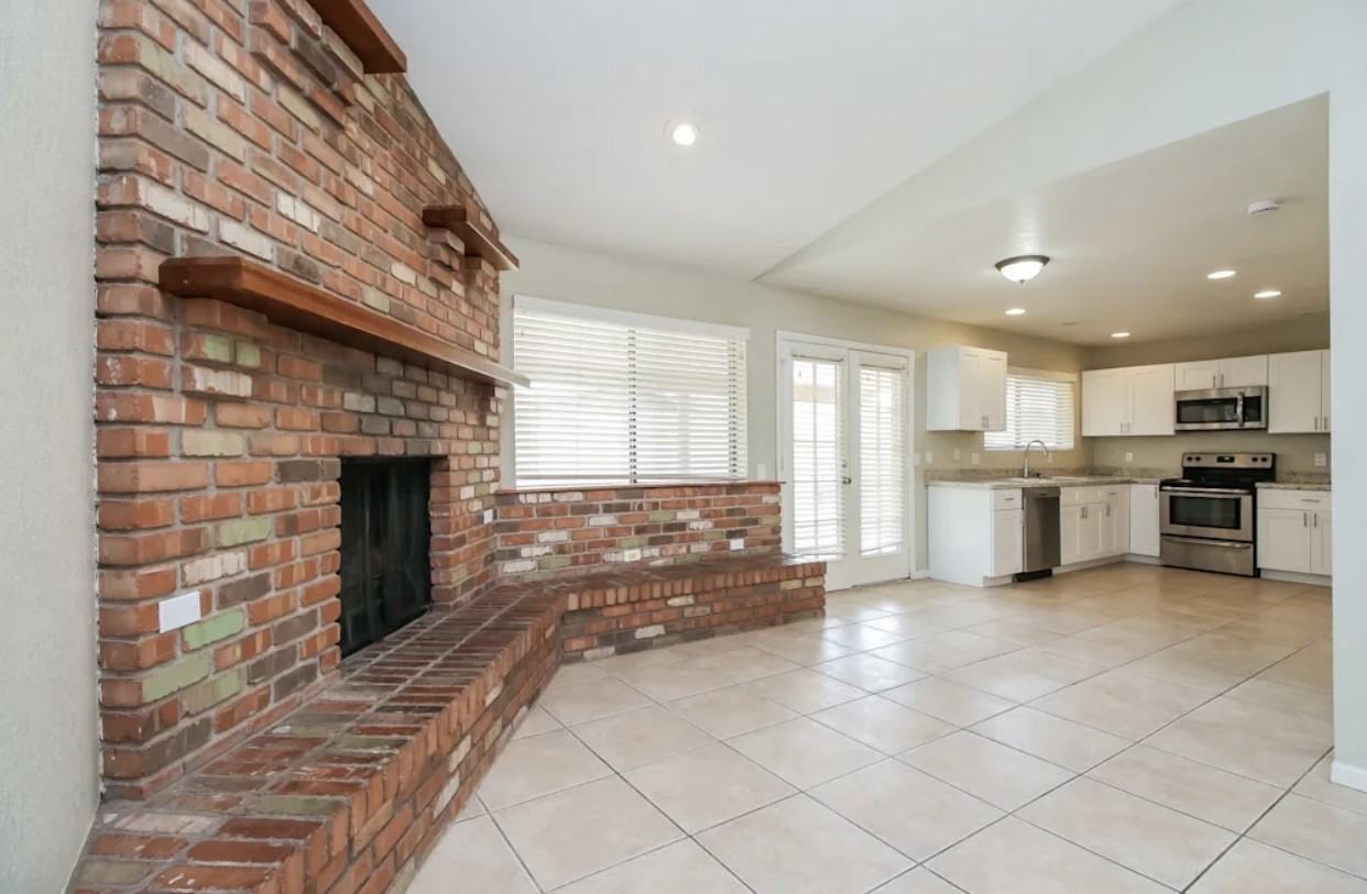 1650 East Grandview Street - Photo 4 of 9