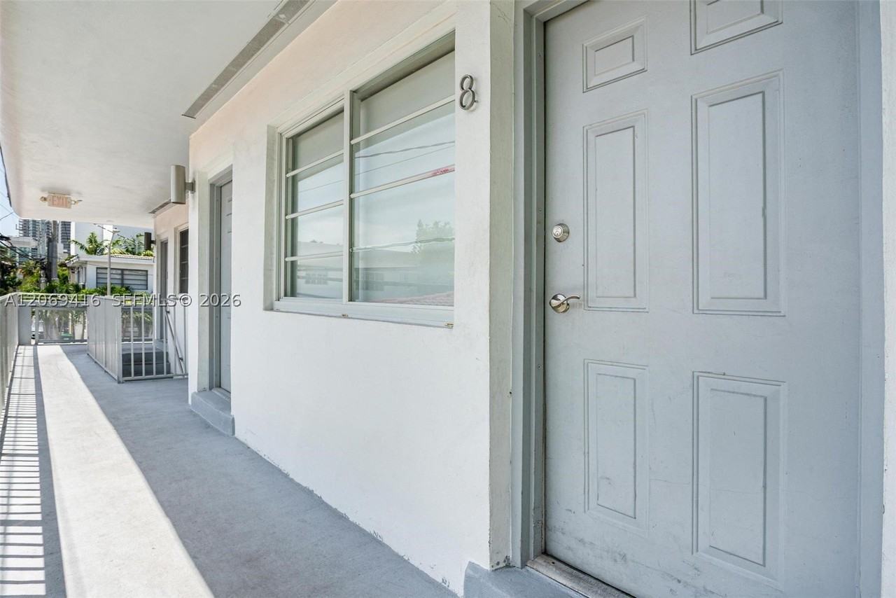 1135 8th St #8 - Photo 2 of 24