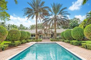 featured image of 7345 Sw 152nd St