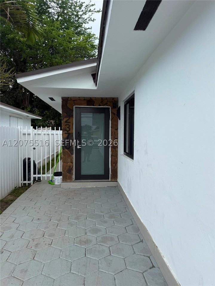 2370 Nw 33rd St #2370