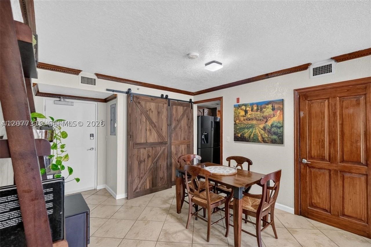 1060 Nw 7th St #205 - Photo 4 of 23